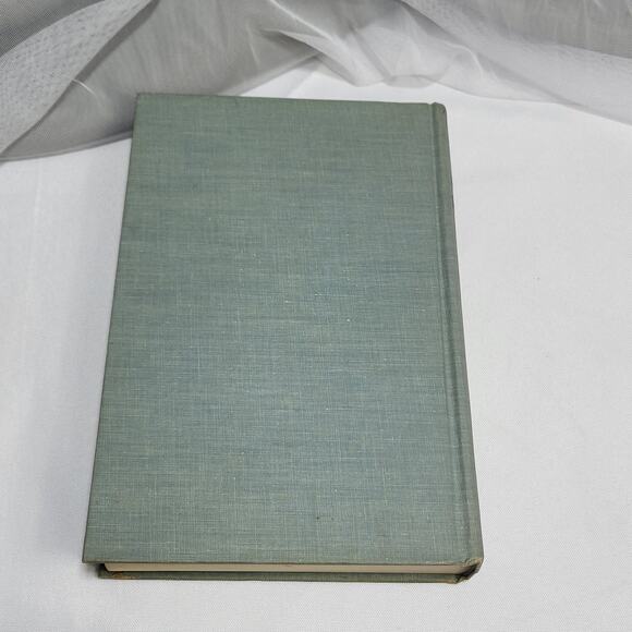 Vacuum Technology Andrew Guthrie Alameda State College VTG 1963 Physics Textbook - Picture 11 of 12